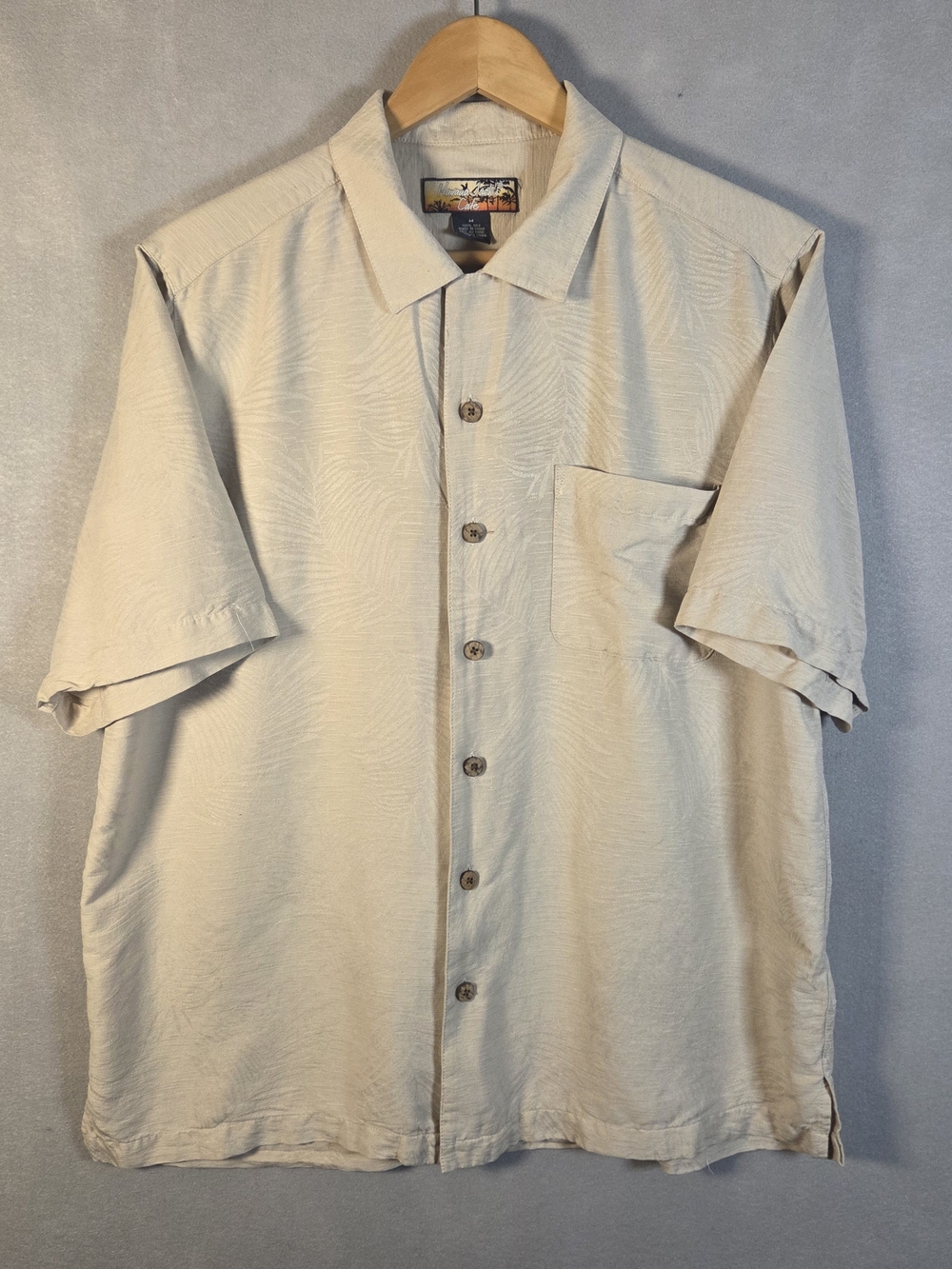 Havana Jack's Cafe shirt is crafted from 100% silk (S592)